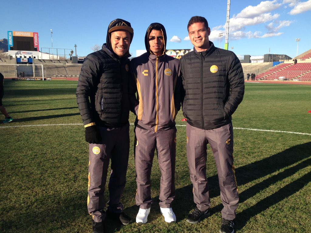 Dorados's tweet photo. Reconocemos la cancha del Estadio Benito Juarez, en un hora arranca nuestro partido. ¡Vamos #Dorados! https://t.co/OXEDNYJw0b