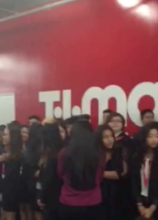 CTEinCCSD's tweet photo. .@EastTechTitans Biz &amp; Mktg students visit @tjmaxx #JobShadow Day #CCSDJobShadow Click 4 vid https://t.co/m8ZS5dRP10 https://t.co/gns1JhWxUd