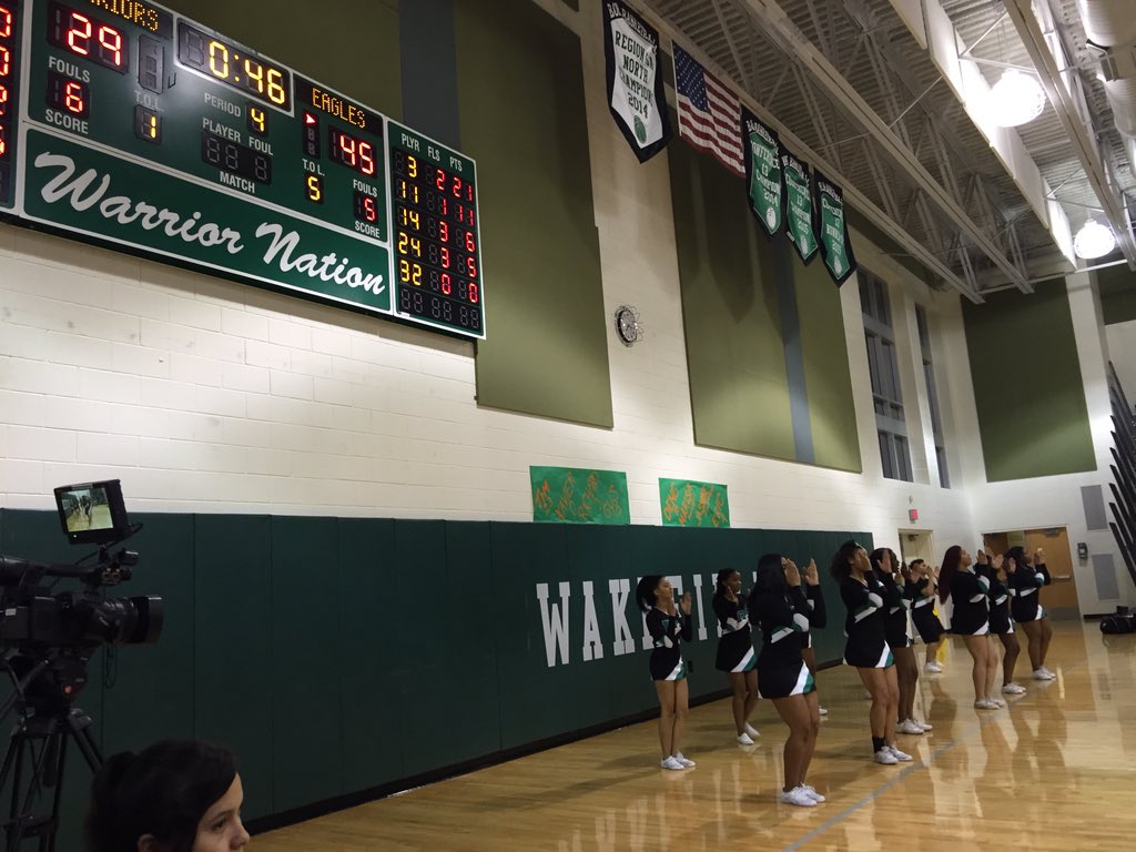 wakefieldchief's tweet image. Girls down #digout 45-29, Eagles