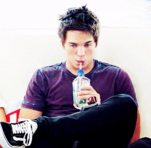 ALostPup's tweet image. Just a lost pup looking for an alpha, friends, and hopefully love. Can at at least have one of these happen?
RP?
RT?