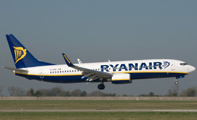 Ryanair taglia 600 posti di lavoro per colpa del governo Renzi