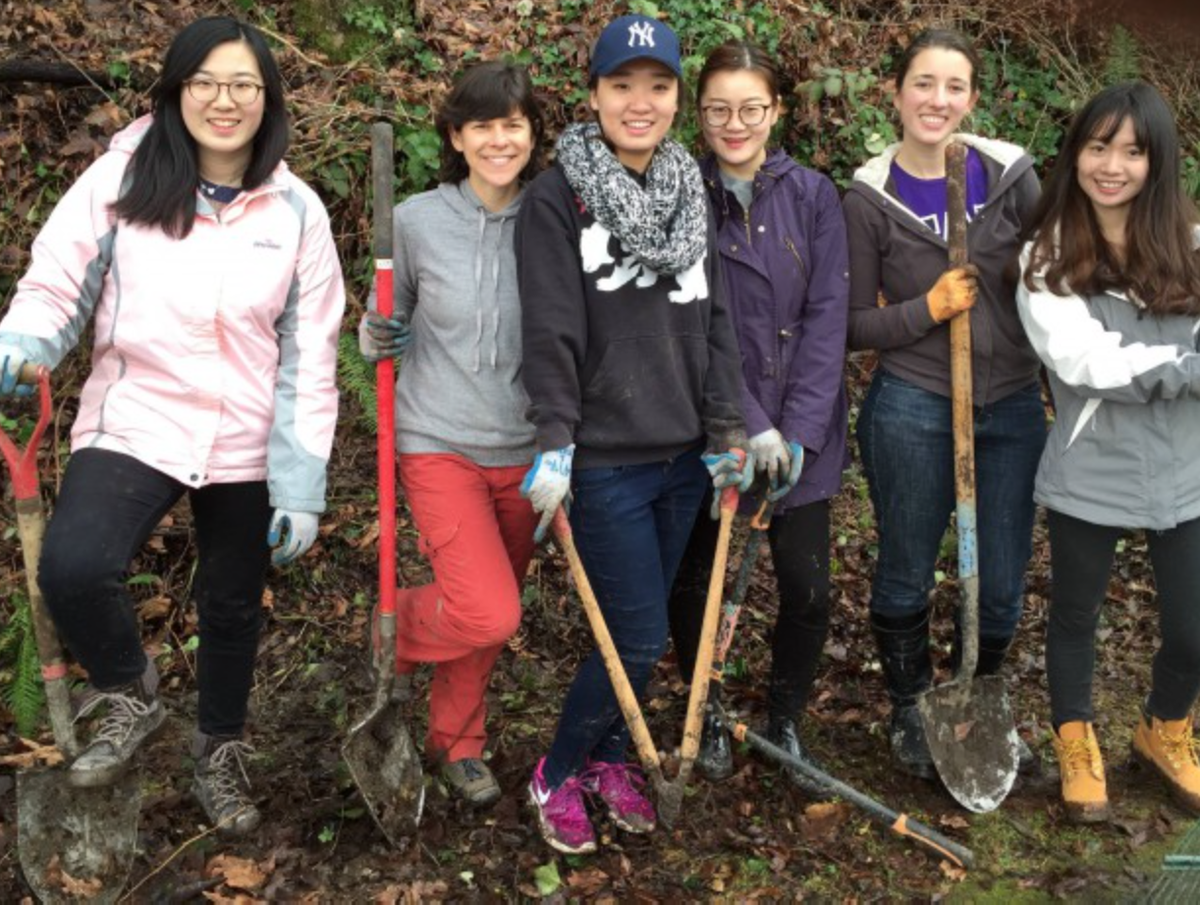 flipthemedia's tweet photo. #Allin15: Students organize first ever volunteer day! #Commlead #Cohort15 #volunteer https://t.co/mU4sdcZPPb https://t.co/2MR2A0DdmM
