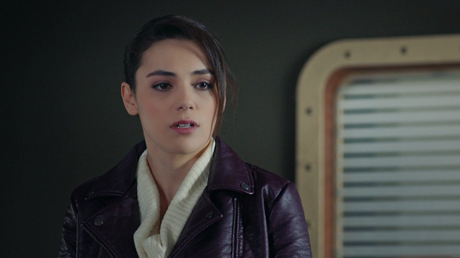 MayisKralice's tweet photo. "Sencer bey, ben teklifinizi kabul ediyorum.” #MayısKraliçesi https://t.co/xvs42ZbyFb
