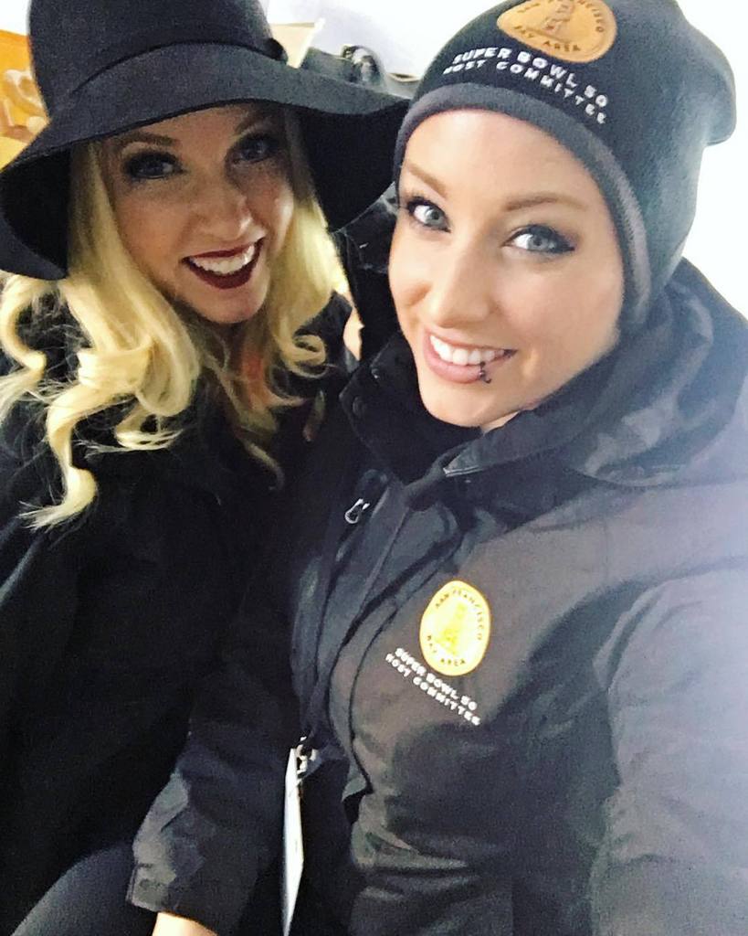 djamyrobbins's tweet photo. Come find us!! Love, your host and DJ of the Fan Energy Zone powered by SAP in the heart o… https://t.co/gxhdinnEsl https://t.co/NfF2aeG5go