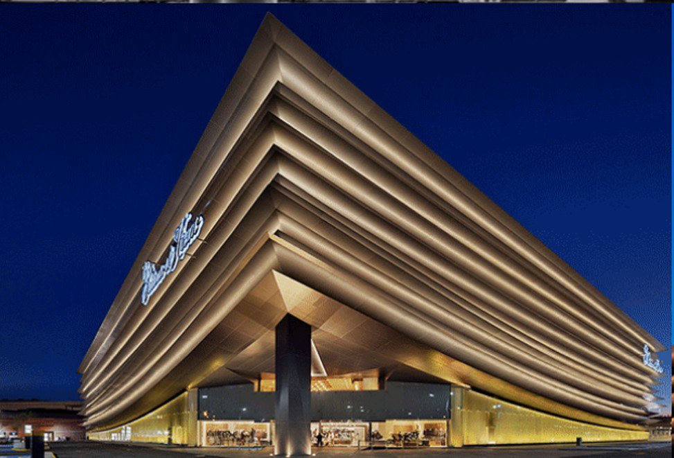 NGGILUMINADORES's tweet photo. ¿Vives en Querétaro? Seguramente conoces @palaciohierro Antea, proyecto que hicimos en 2014.Cuéntanos qué te parece! https://t.co/TWTZ5cy86g