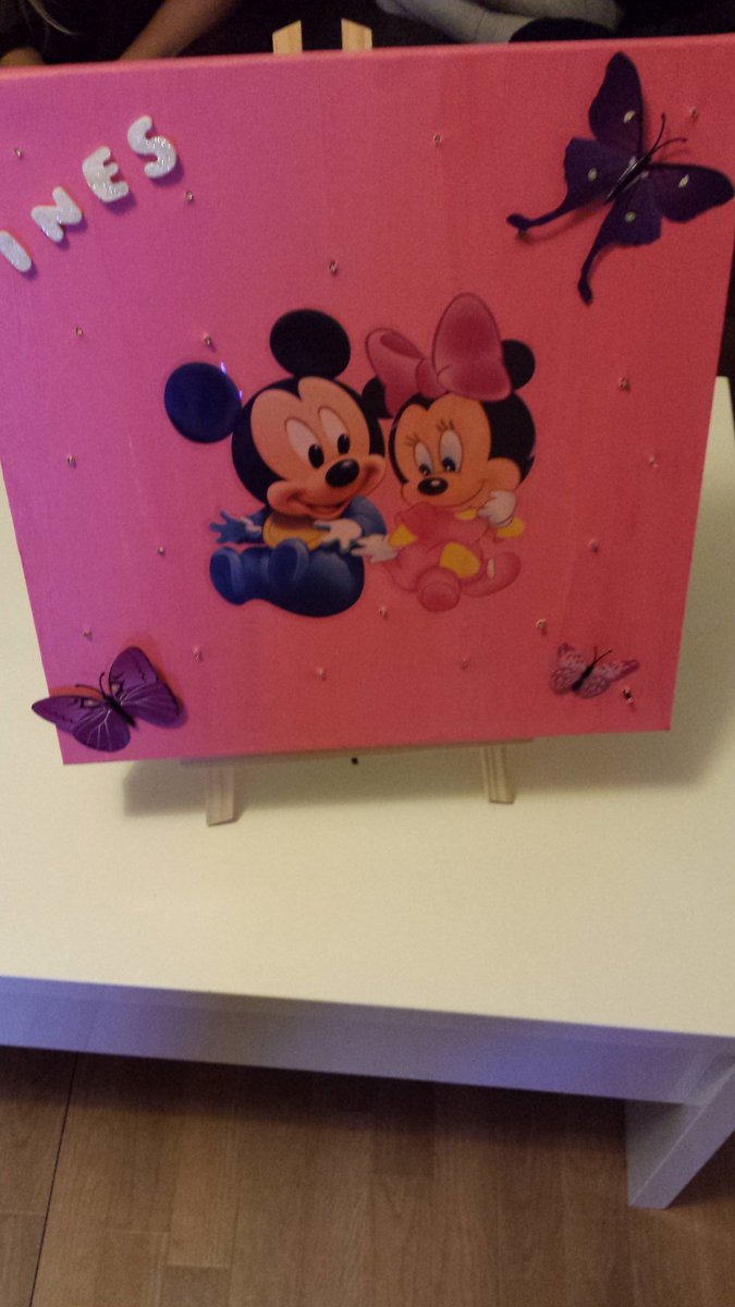 LauriePlevert's tweet photo. tableau lumineux minie 40×40 s'illumine avec des led https://t.co/eoKRflbLiQ