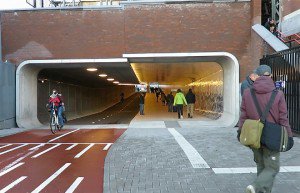biennaleSP's tweet photo. Il nuovo tunnel ciclopedonale della stazione di Amsterdam https://t.co/HckPqayxrZ https://t.co/wroDKmbwok