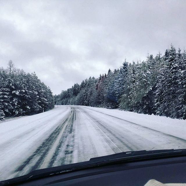SKURA_design's tweet photo. Snow is back! #snow #winter #lithuania #road #nature #landscape 📷: @skuradesign https://t.co/GYRKYp1Exw