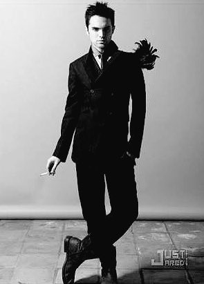 TimothyFeldon's tweet photo. not sure what the stylists did to me but i kind of dig it???? #badboybadboy #whatchagonnado https://t.co/Cc61SVjN22