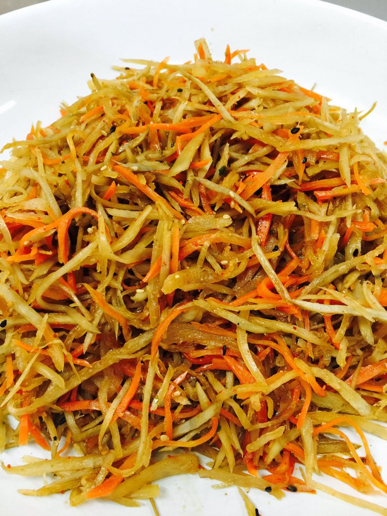 SoyAsian's tweet photo. Kinpira(daikon,carott and Gobo root)
This is gluten free and vegan. #soyasianfusion #kelowna #glutenfree #vegetarian https://t.co/5pSL3XvzHK