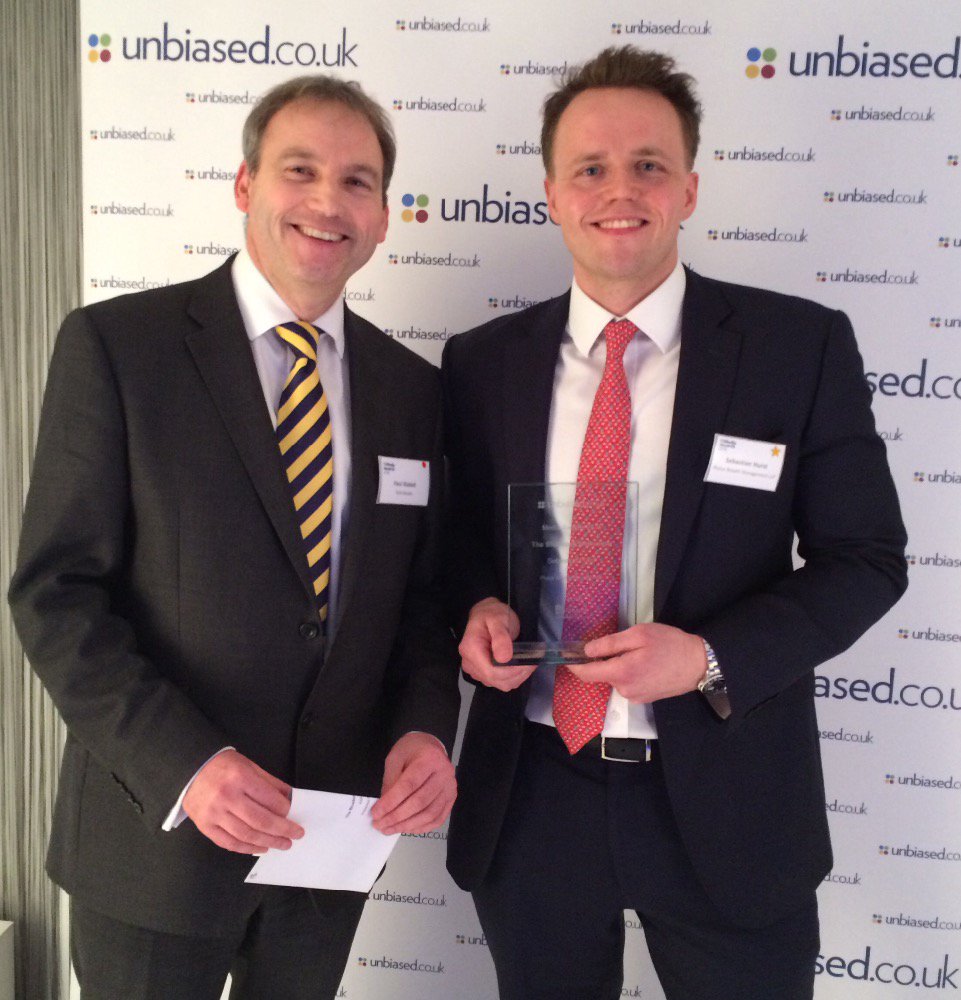 AXAWealth's tweet photo. Here is our own @AXAWealthPaul with newcomer of the year Sebastien Hurst from @PlutusWealth #unbiasedawards2016 https://t.co/75Q78HCwli