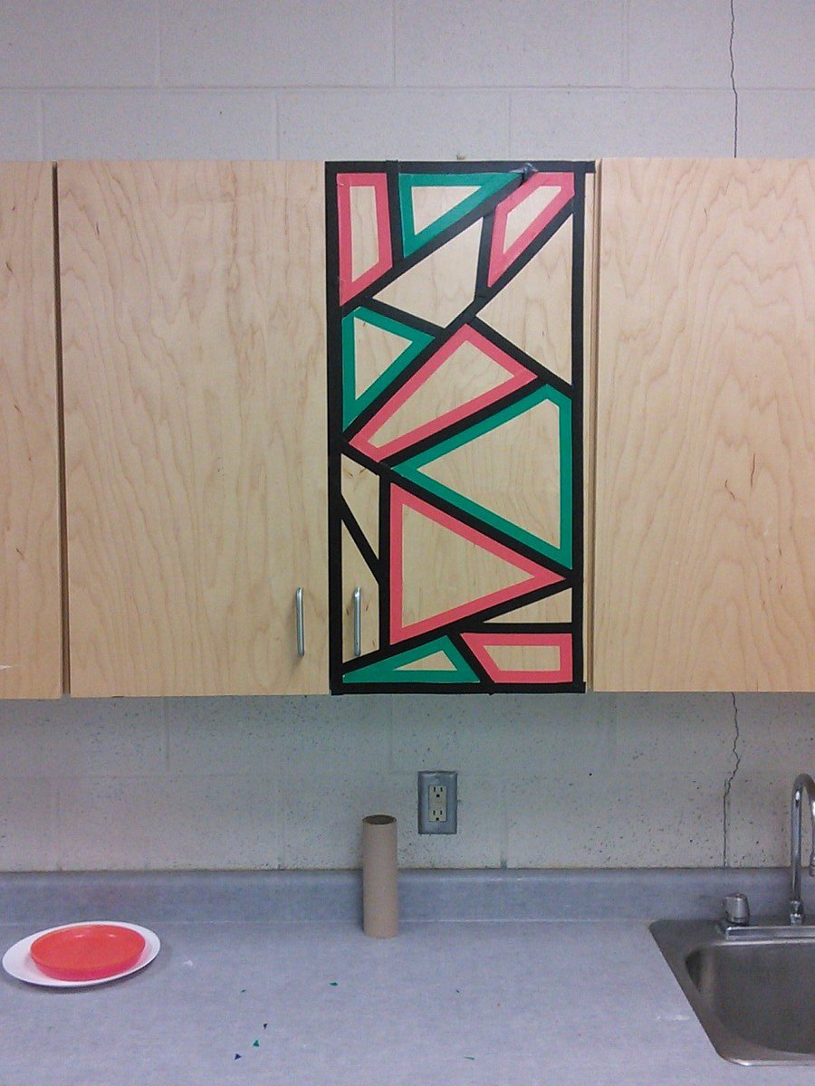 ClassLewis's tweet photo. Ss exploring electrical tape art! So fun. https://t.co/hc2pL2zaBK