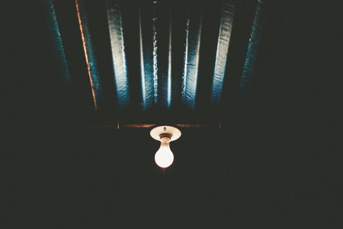 ARHElectric_VA's tweet photo. Start a nightly sweep of your home to make sure all electric devices are off! #TipTuesday #ProTip #ItsElectric... https://t.co/5Ko5pui0J0