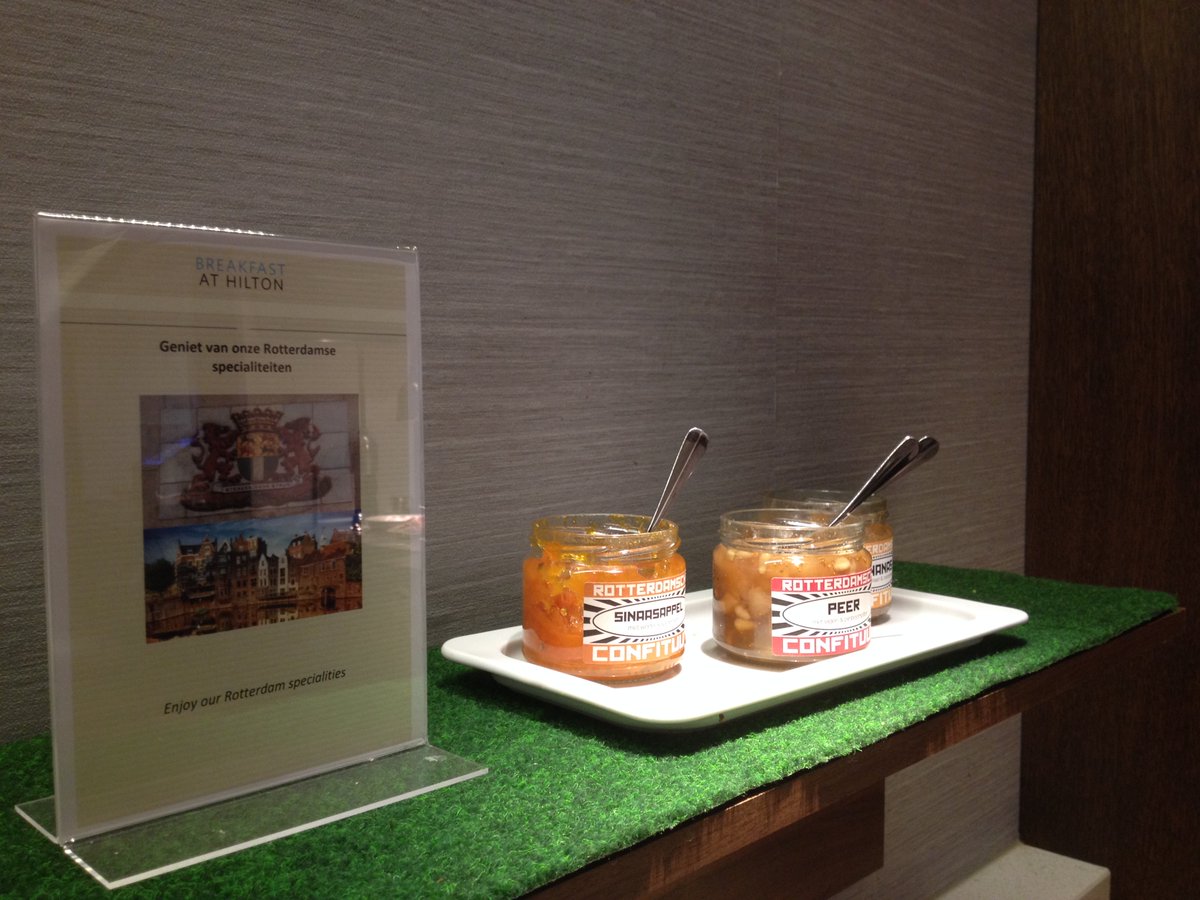 Rotterdamsche's tweet image. @HiltonRotterdam kunnen gasten bij het ontbijt ook genieten van die lokale 'sociale delicatesse'. #Thanks4support!