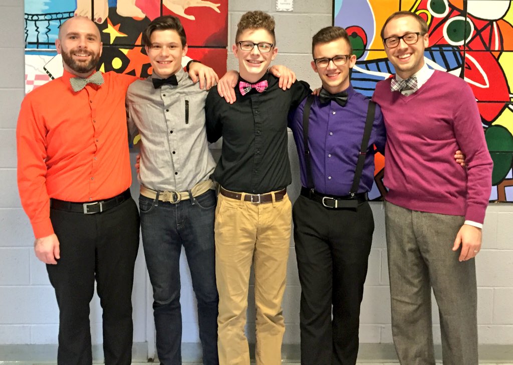 cjfryer's tweet image. The #BowTieTuesday movement is growing at GCHS! Hope you&apos;ll join us next week!! 🤓 #LearningInStyle #GC1