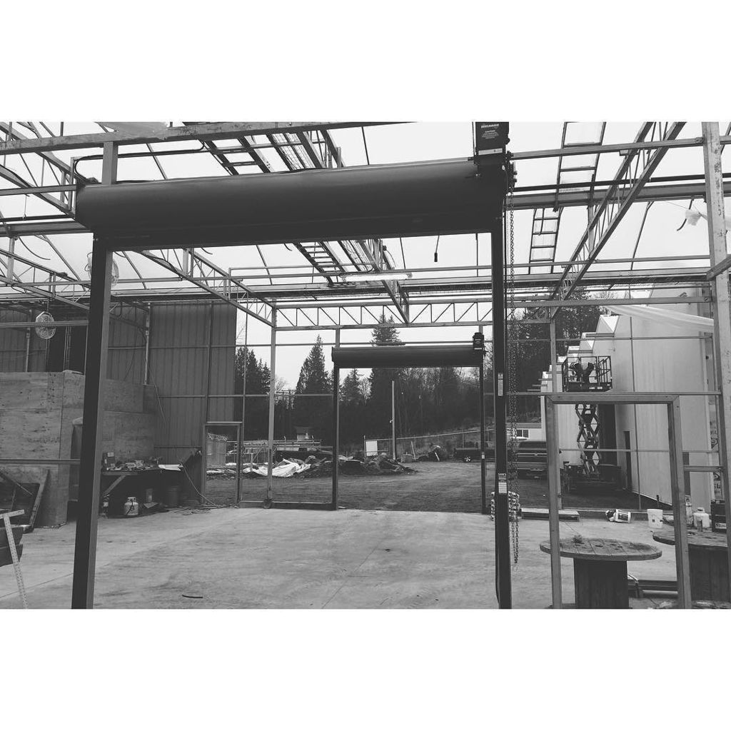 TantalusLabs's tweet photo. The Tantalus Labs Version of Double Arch. #SuperNatural #DoubleArches #BuildingAGreenhouse https://t.co/YMsC3NHeEe https://t.co/FH98c7iAUW