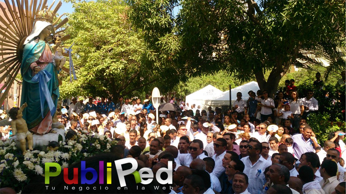 Publi_Red's tweet photo. Hoy! 2 de Febrero. Los Riohacheros caminaron la procesión de su santa patrona, la Virgen de los Remedios.
#PubliRed https://t.co/Vthbu05JbA