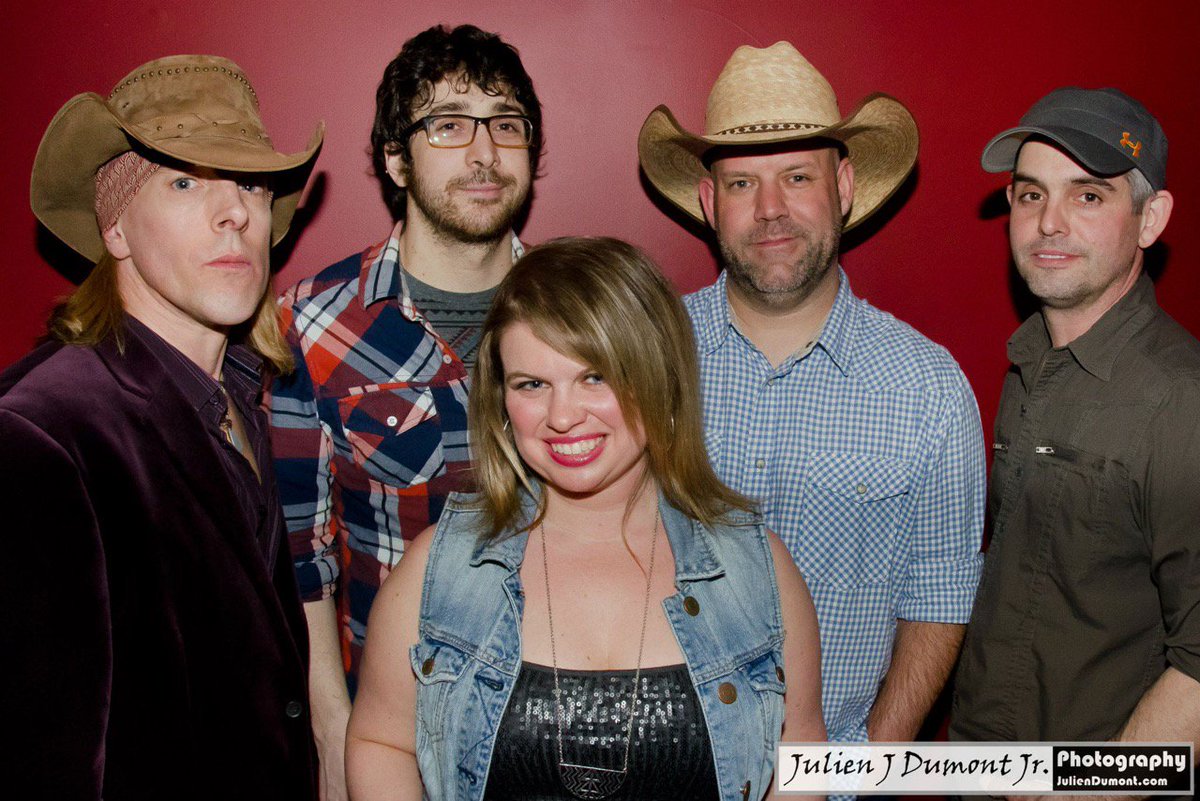 NPT_WinterFest's tweet photo. Winter Fest Presents Country Music Band Walkin' The Line! Tickets on sale now! #NPTWinterFest2016 @Walkin_theline https://t.co/OdwDP8MMDf