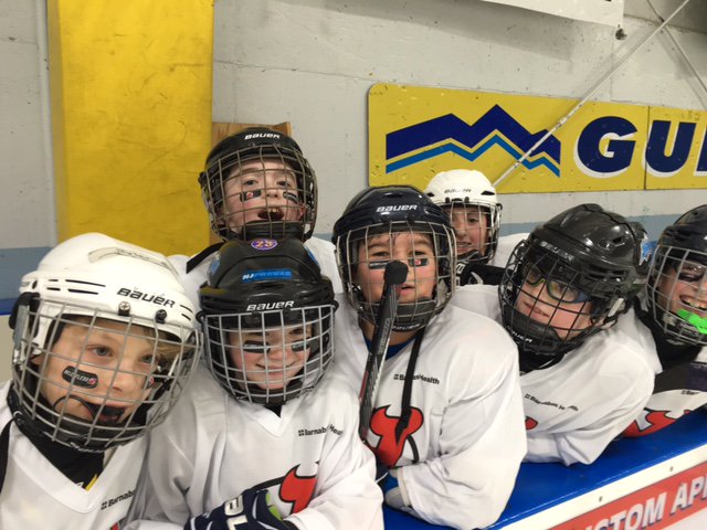 DevilsAlumni's tweet photo. Had a blast skating with the @NJFreeze Squirts last night at Aspen Ice Randolph! Best of luck!  ^CW https://t.co/O5Rr31YYtV