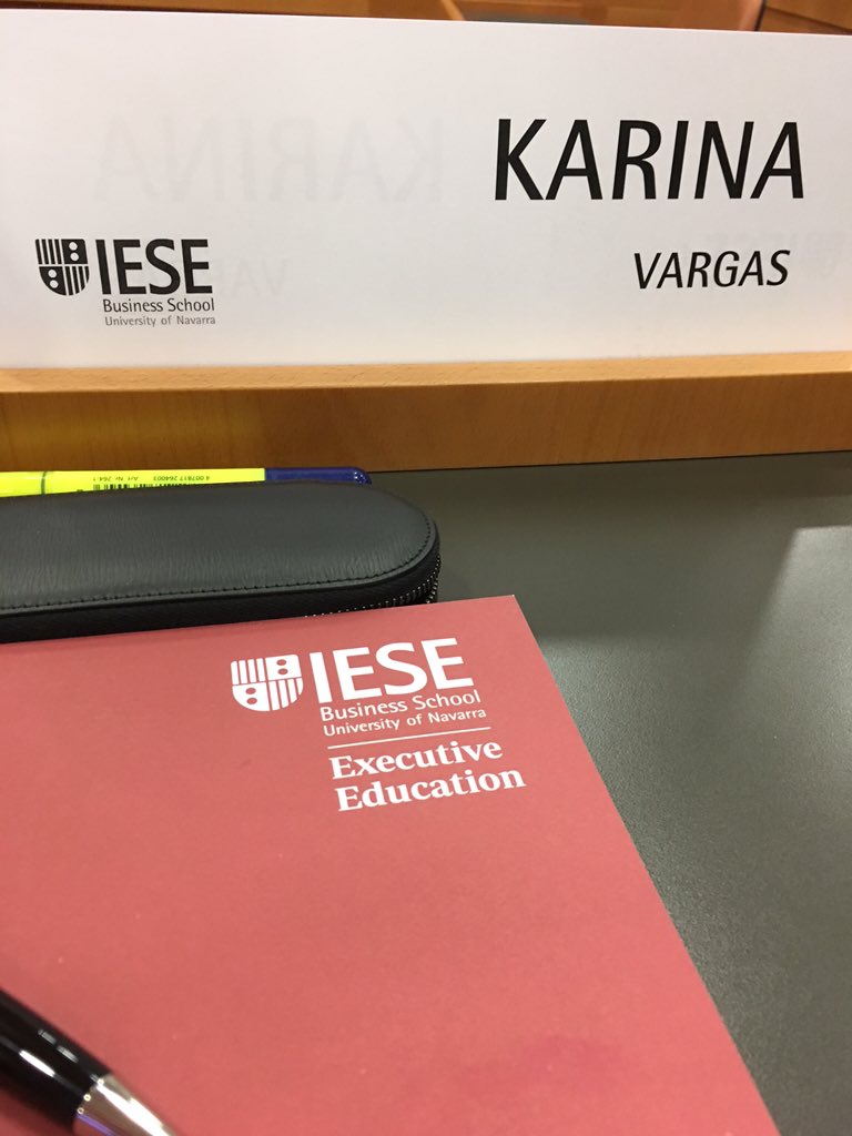 Karina_9420's tweet photo. De nuevo a estudiar! Tres dias intensivos en @iesebs @iese_esp Vamos que hay que seguir siempre! https://t.co/4pF3i3zheI