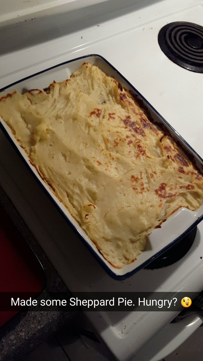 DJTracker0's tweet photo. Le pâté chinois est prêt, qui a faim? 😉#PateChinois #ShwppardPie https://t.co/nRblDmNl8o