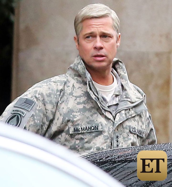 tublogdecine's tweet photo. A este tipo todo lo queda bien.....Brad Pitt estrena nuevo look con el cabello gris en el rodaje de 'War Machine' https://t.co/FxgI0JZHUB