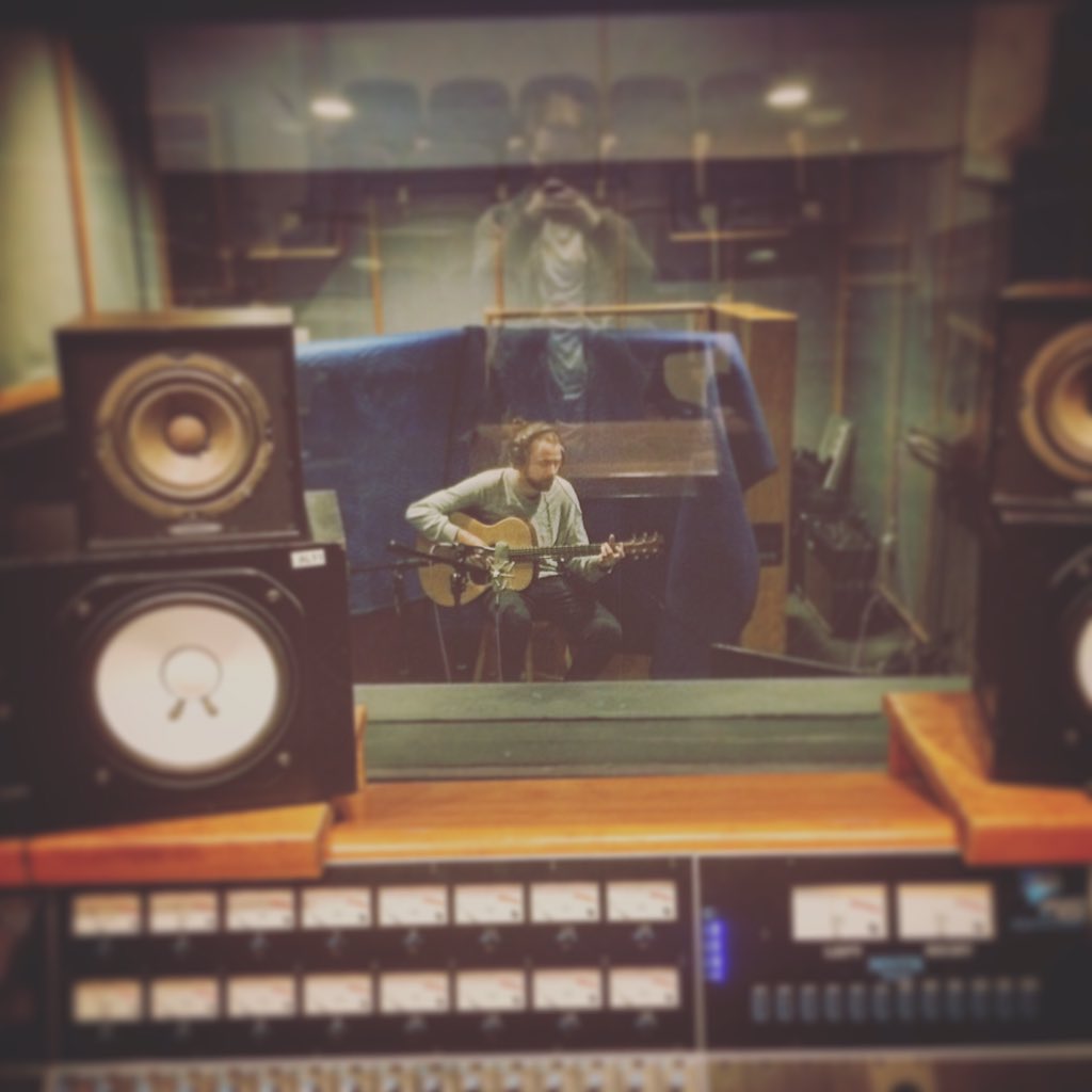 truthofalyre's tweet photo. Back in the studio writing! New year, new sounds 🙌 #newmusic #bostonmusic #studio https://t.co/xgScQqscQ3