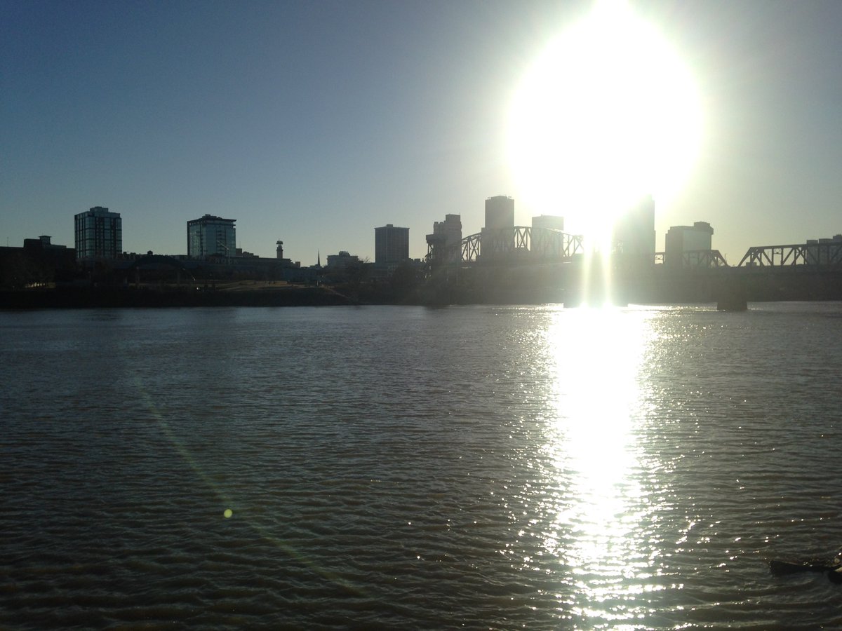 Less than 3 weeks left to apply! #hubxlifesciences #healthcare #Arkansas #downtown -----> hubx.biz