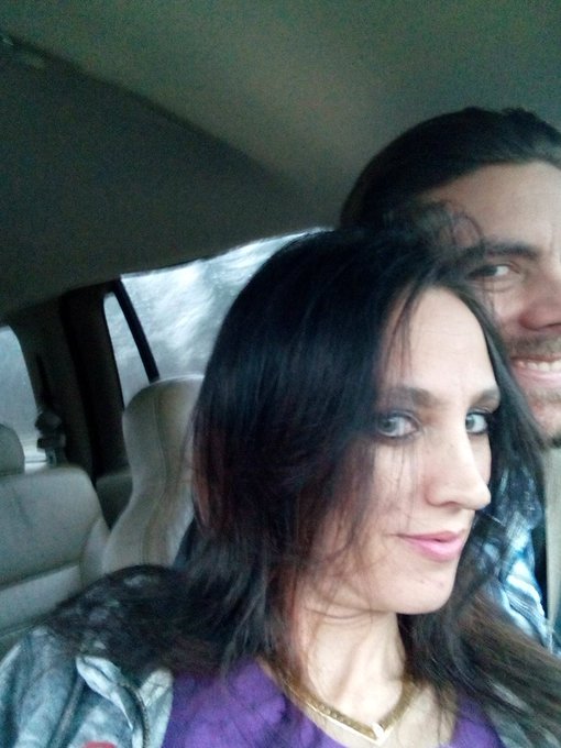 Drizzly drive. Bobby and I are off to fill up our tummies. thanks #NP headed to The Burg! https://t.<a href="/tag/np"class="tags"><span>#np</span></a>