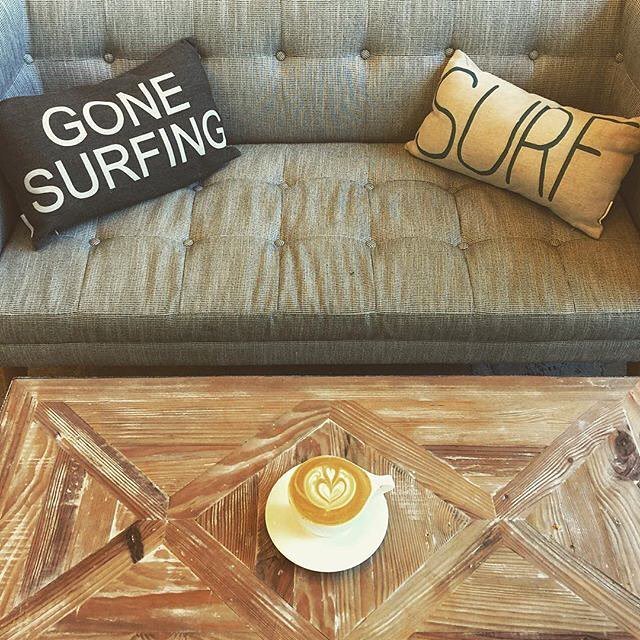 AlohaCrate's tweet photo. Who's #gonesurfing and who wants to be #gonesurfing? 📸 courtesy of @gigiandzozo https://t.co/YXXSUFMD4v