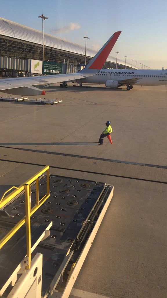 腰かけてるそれは何?ｗ作業員のおっちゃんがかわいいｗ