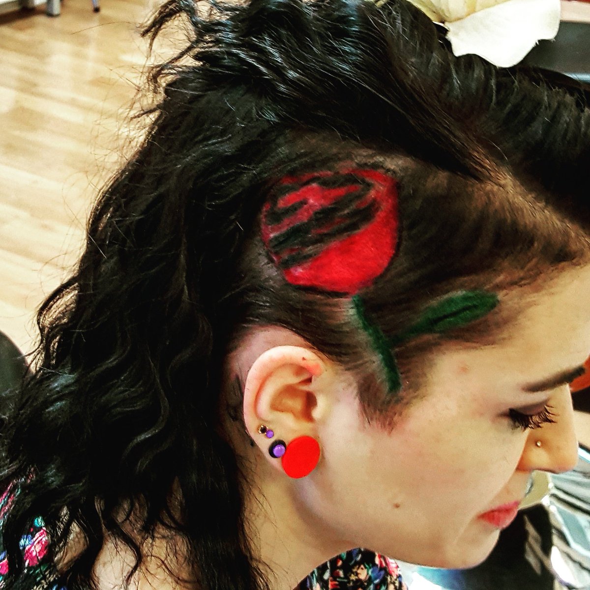 FranInnovates's tweet photo. Shaved rose #haircutstyles #haircuts #design #hairstylesforwomen https://t.co/kARQnyRMZ5