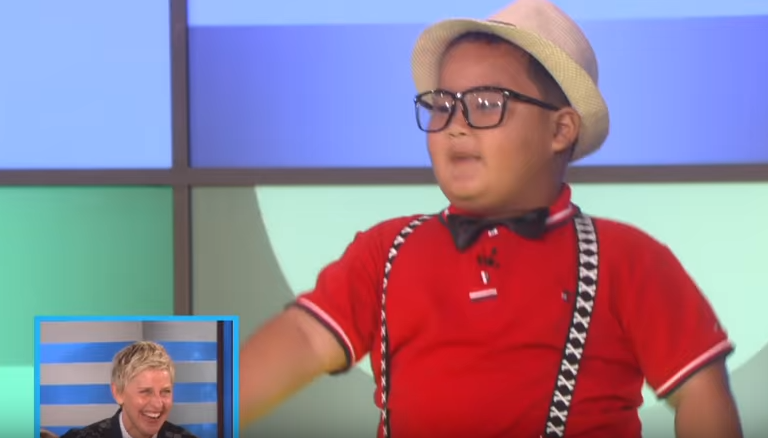 billboard's tweet photo. Watch this 6-year-old sensation bust a move to Justin Bieber's "Sorry" https://t.co/FLE0k8YNPT https://t.co/rgYeAVdaCc