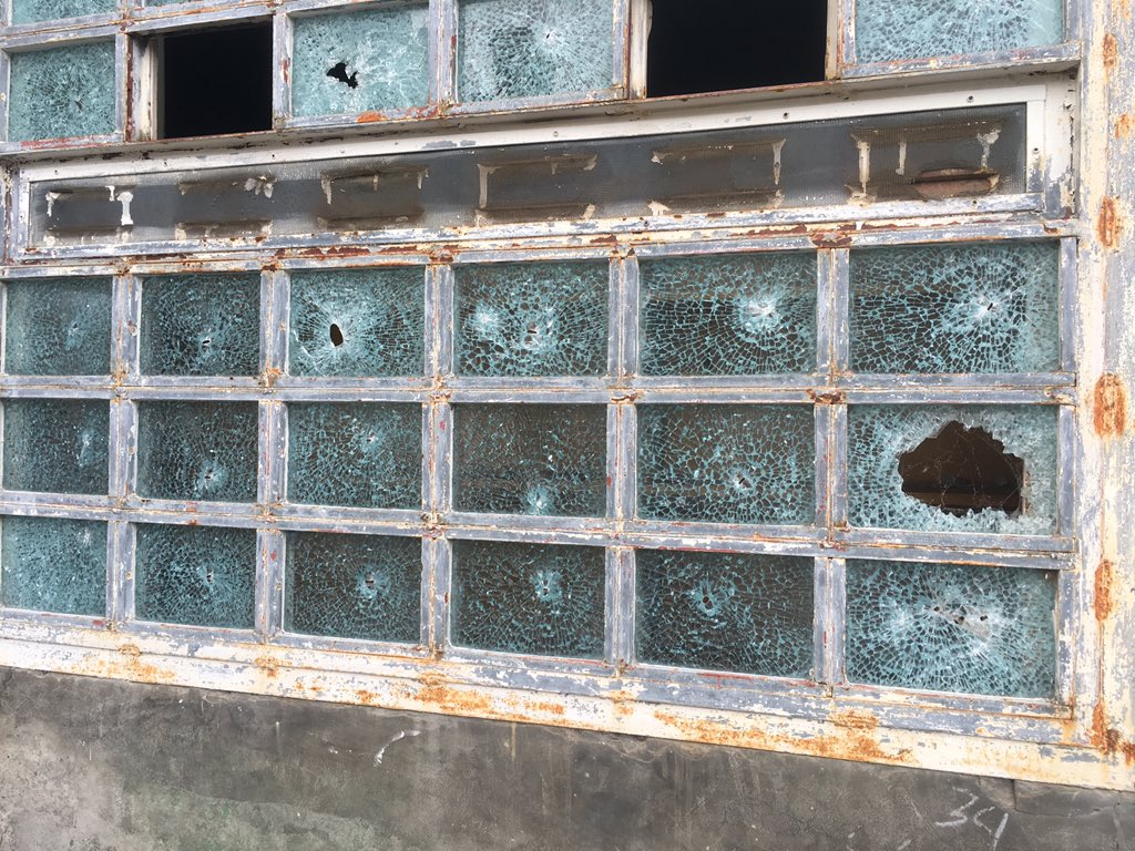 LynleyWallis's tweet photo. Maximum security male ward smashed windows at #willowcourt lunatic asylum #histarch @FLINArchaeology #someonesangry https://t.co/W3q6FmTFcz