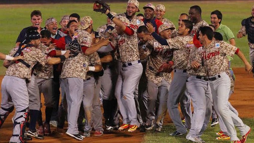 ElNuevoPais2026's tweet photo. Serie del Caribe| ¡A dormir felices señores! Venezuela deja en el terreno a Rep. Dominicana y gana 8 carreras por 7. https://t.co/ZedF2wlk4h