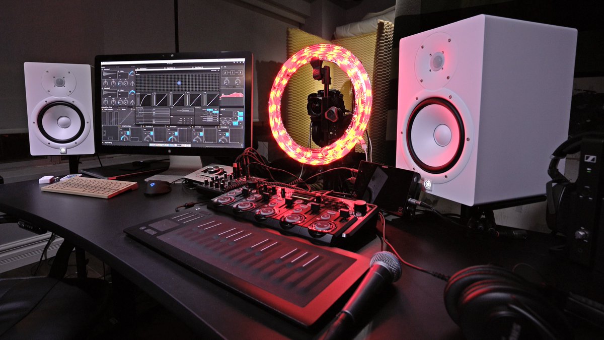 UnboxTherapy's tweet image. SOOOON