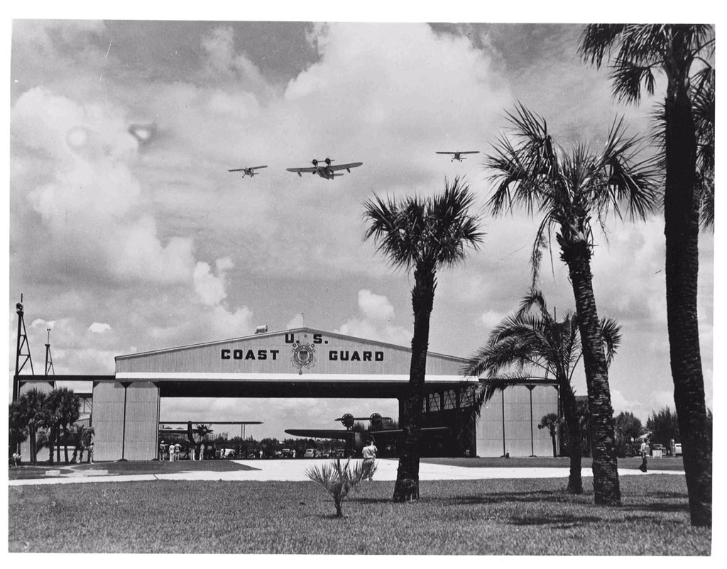 OldStPete's tweet photo. Coast Guard planes over St. Petersburg Air Station, 1937 https://t.co/xItIFiMcSa