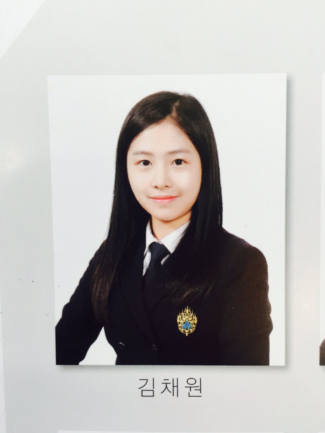 오늘자 에이프릴 채원 졸업 사진 | 인스티즈