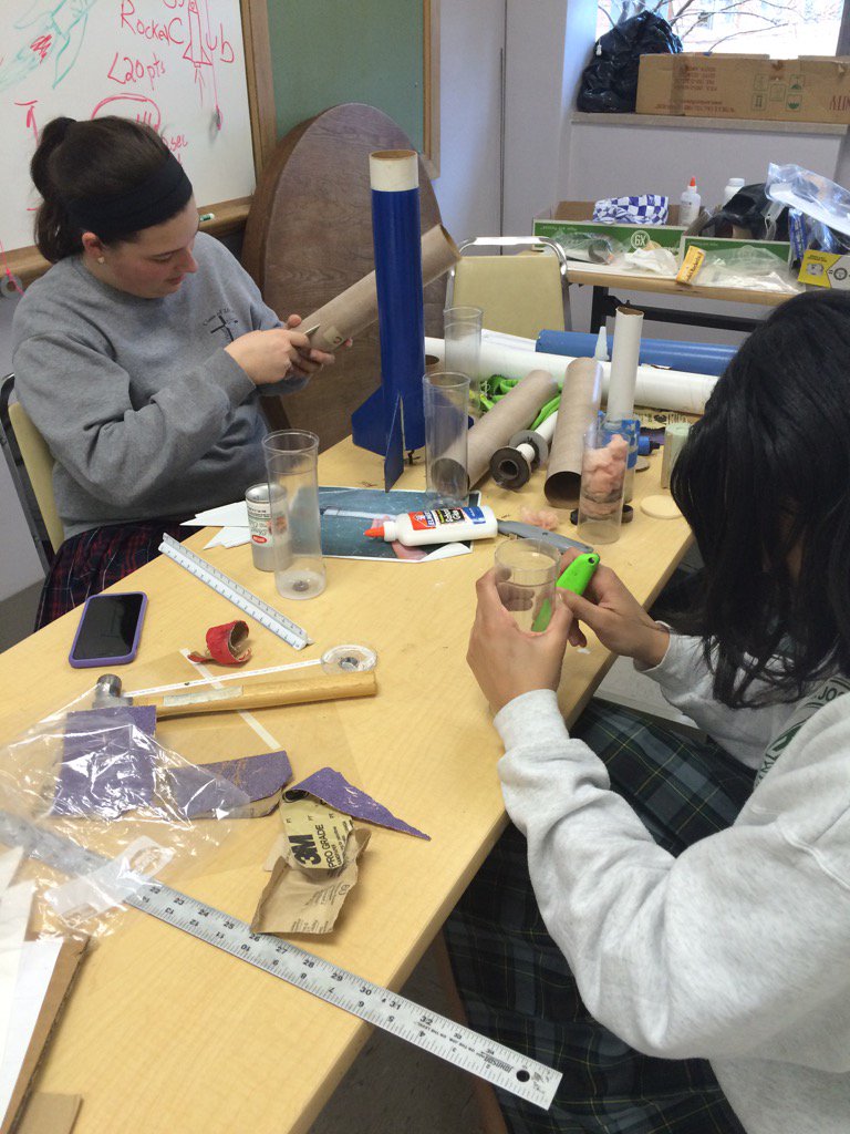 SJAprincipal's tweet photo. Angels hard at work building rockets today! #SJARocketClub #SJASTEM @StJoeAngels https://t.co/pCEaNhVAmA
