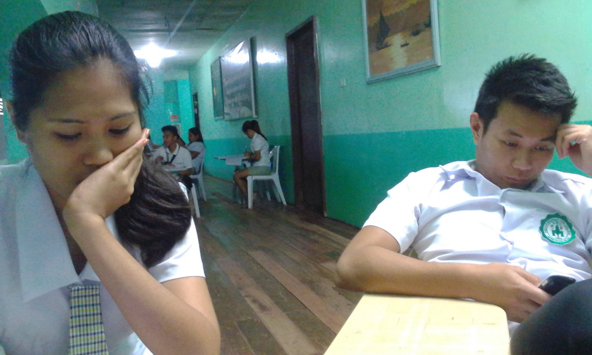 miro_charl's tweet photo. Anong problema nyo guys?  😂😂😂😂

#SoRNA https://t.co/4I8jxC0cVX