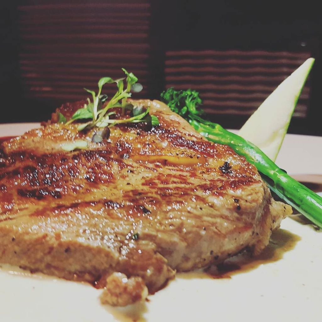 uncorkplum's tweet photo. #primeribtuesday #foodlovers #meatlovers #yql https://t.co/G53J8pgzQm https://t.co/HwPKWjNvR8