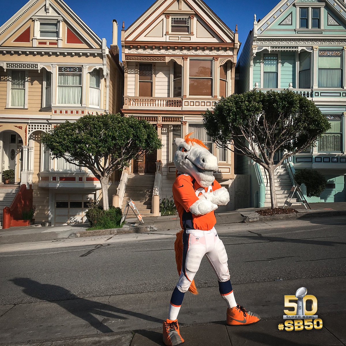 Just <a href="/5280Miles/">Miles</a> at the <a href="/fullerhouse/">Fuller House</a> house. #NBD

#SB50