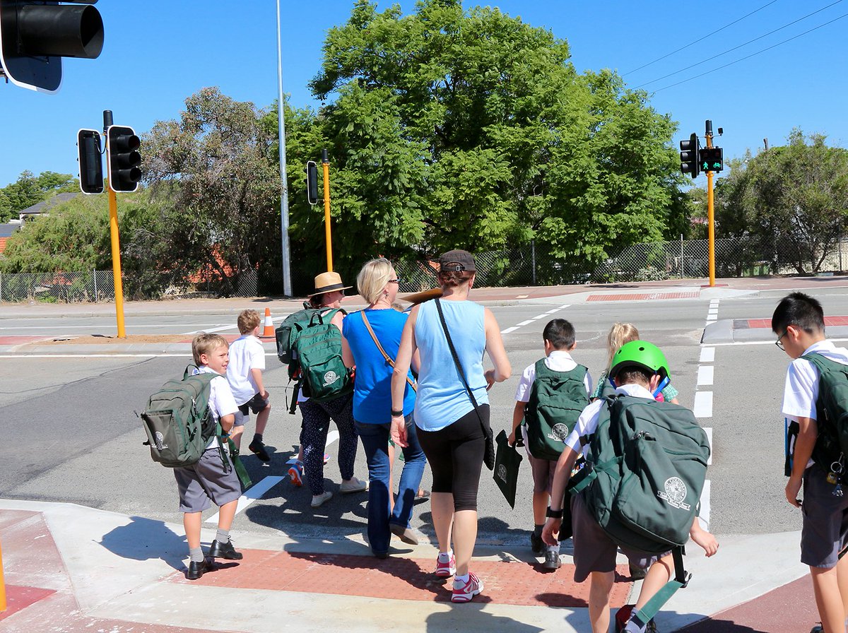 New puffin crossing on Guildford Road is operational. Check out our FB post: goo.gl/p9EkwF