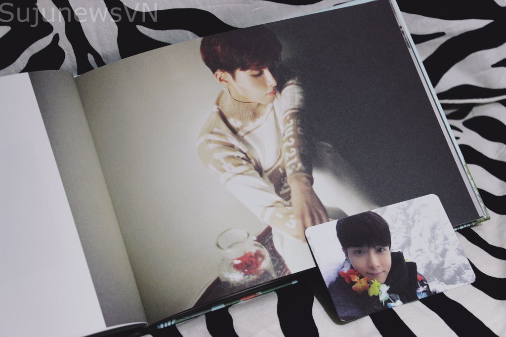 SujunewsVN's tweet photo. Unboxing 1st Solo Album of Ryeowook "The Little Prince".
Bravo Label SJ.
Please support Ryeowook 💙 https://t.co/NNhUSGXFP6
