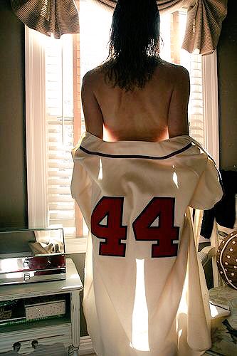 oliviaacrouch's tweet image. #TipsForLadies always include shots of you in his jerseys of his fave teams #boudoir #obsessed #keepingitG 🏈🎀💋💄💕❤️⚾️