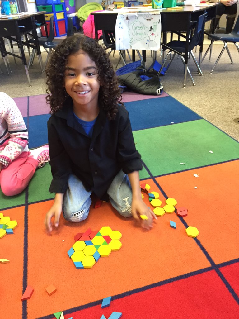 RastMindy's tweet photo. What can you make with 100 pattern blocks? #100thday #carltonusd #carlton1stgrade https://t.co/K7VP0mcwJT
