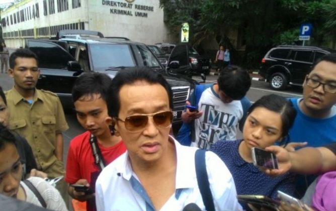 Metro_TV's tweet photo. Darmawan Tahu Jessica Punya Kelainan Seksual dari Pesan Singkat https://t.co/WvXSiGVqxq #KematianMirna https://t.co/2pdcGmgY2M