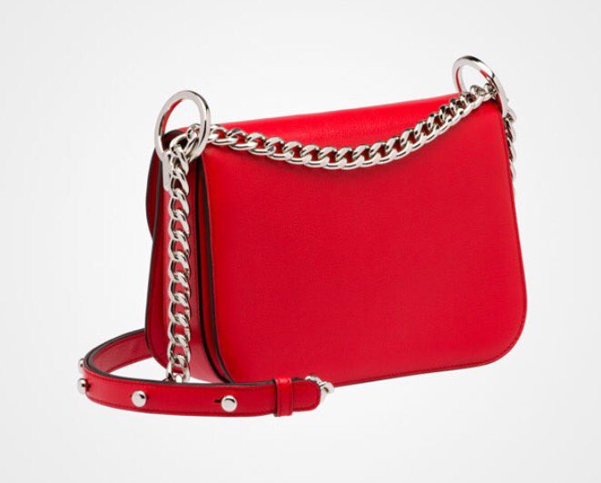 italianprada's tweet photo. New Arrival: Laquer red Prada arcade calf leather shoulder bag

C$ 3,600

Get it here at: https://t.co/BJmrmdjfAc https://t.co/4mtnChql8A
