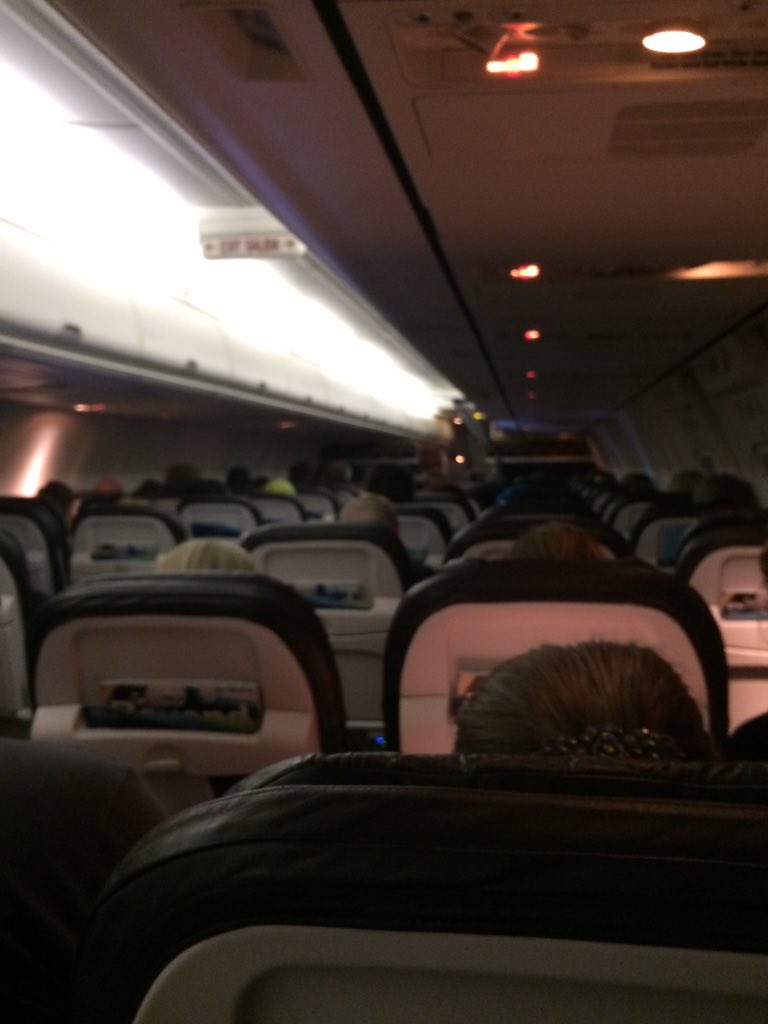 everbailey's tweet image. Hello Mr. Twitch, would you like anything to drink? #PaxForceOne #PaxSouth2016