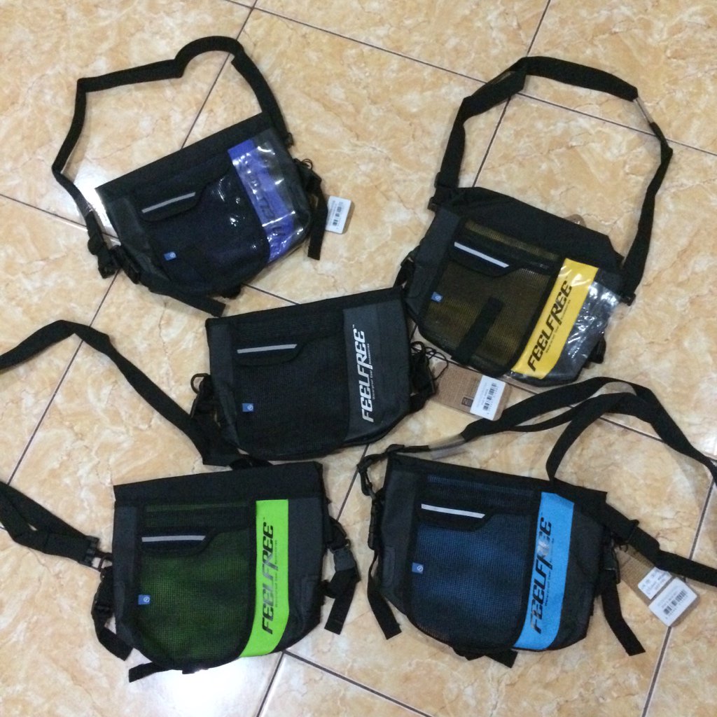 TravelingID's tweet photo. Sling dry bagnya masih ada lhoo.. Buat yg suka main ke pantai/laut.. Bisa buat nyimpen hp &amp; benda berharga. https://t.co/tICHe0RERB